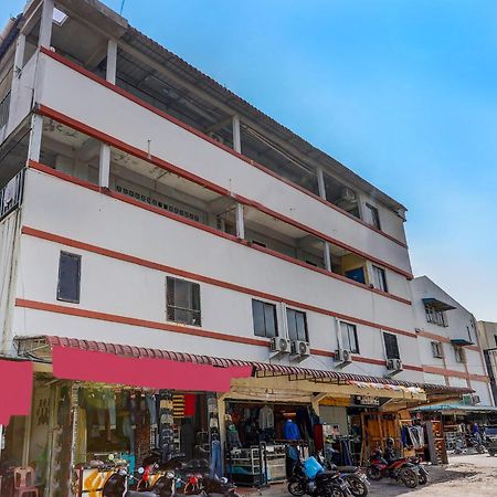 Oyo 92322 Hasan House Syariahnearpelabuhan Feri Harbor Bay Nagoya Esterno foto