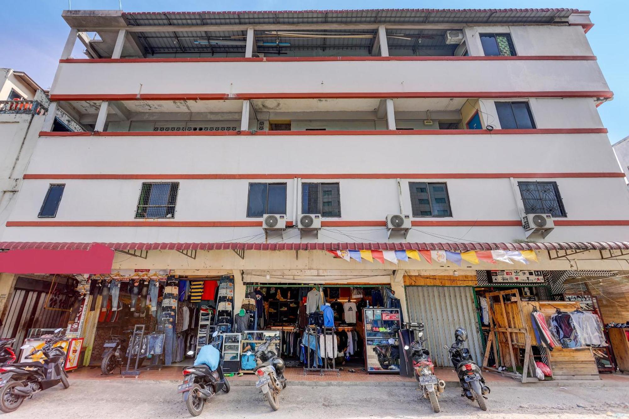 Oyo 92322 Hasan House Syariahnearpelabuhan Feri Harbor Bay Nagoya Esterno foto